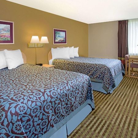 Days Inn By Wyndham Princeton Exterior photo