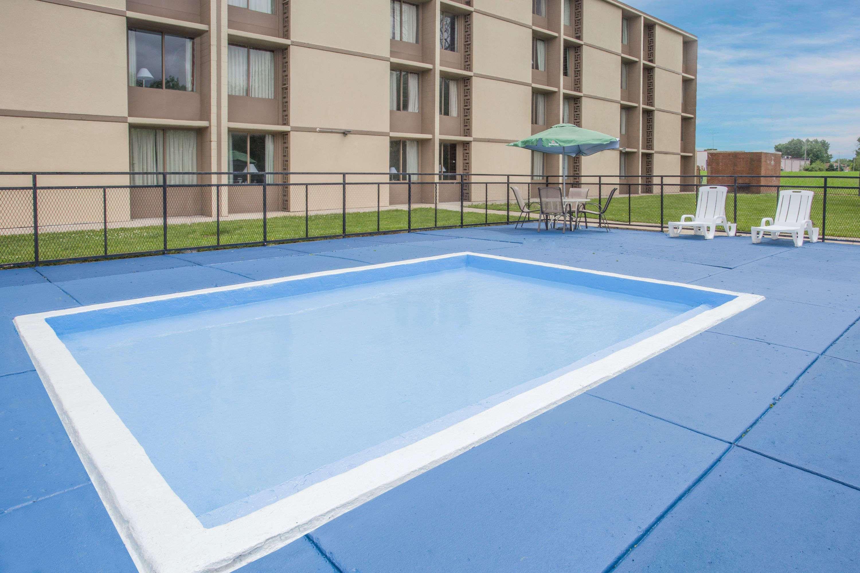 Days Inn By Wyndham Princeton Exterior photo