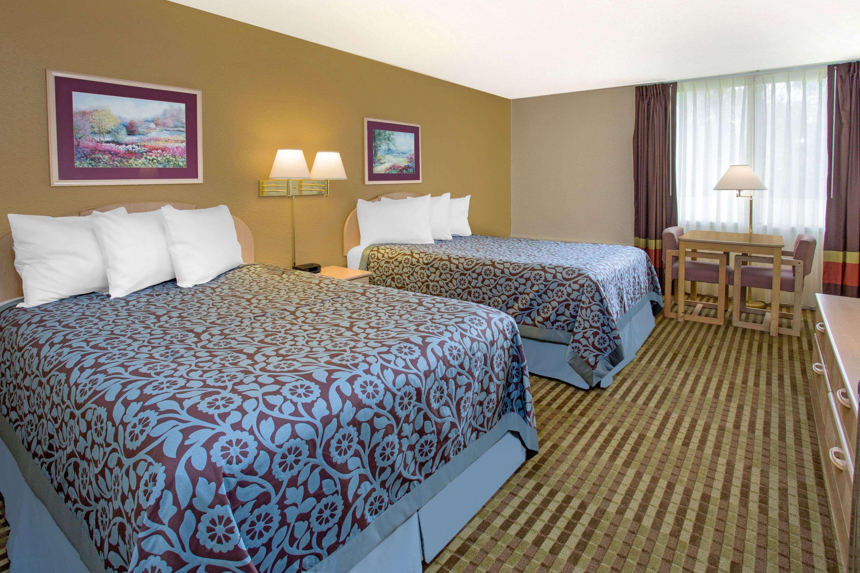 Days Inn By Wyndham Princeton Exterior photo