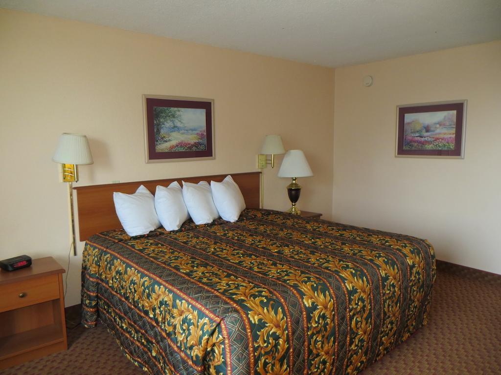 Days Inn By Wyndham Princeton Exterior photo