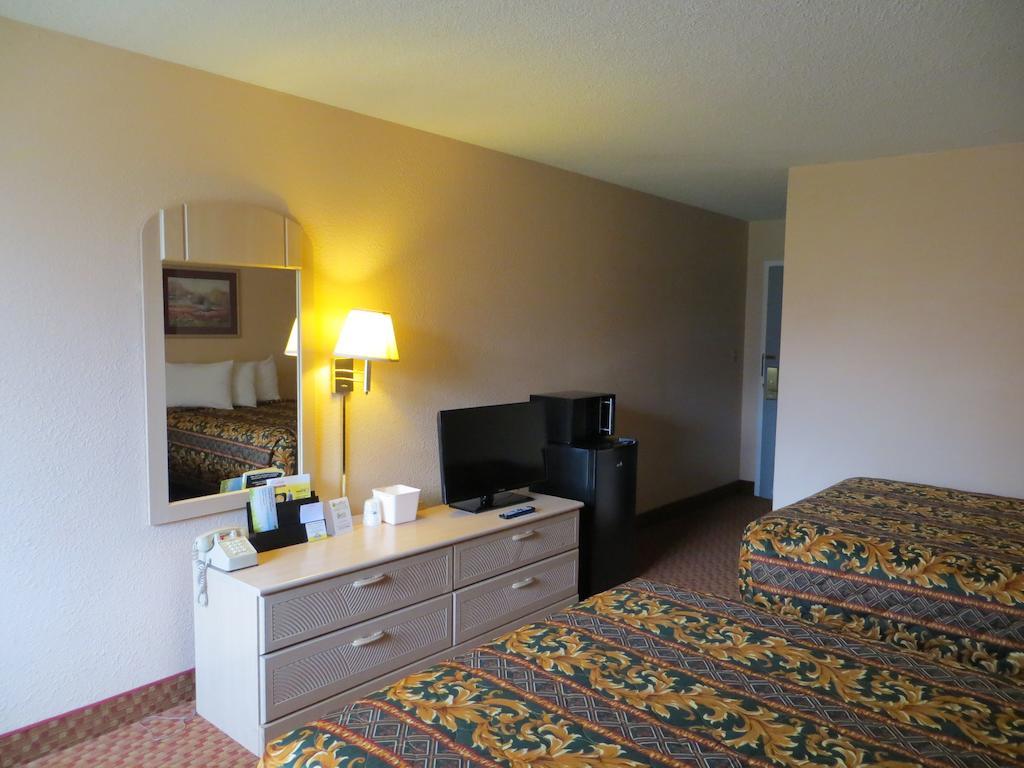 Days Inn By Wyndham Princeton Exterior photo