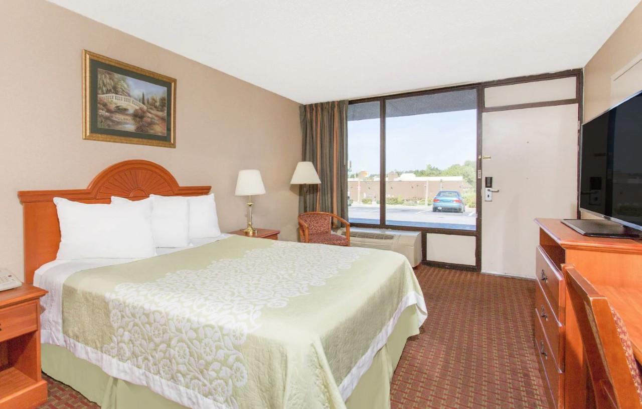 Days Inn By Wyndham Princeton Exterior photo