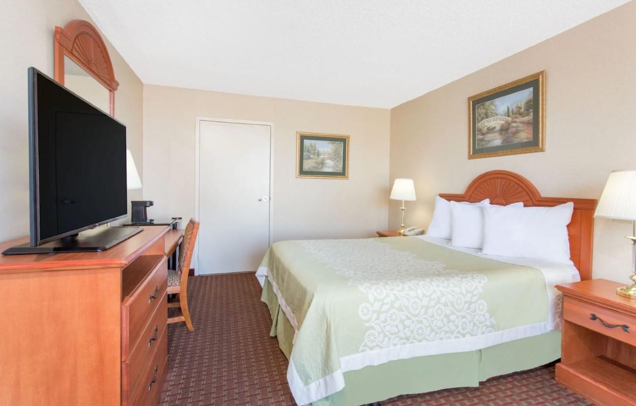 Days Inn By Wyndham Princeton Exterior photo